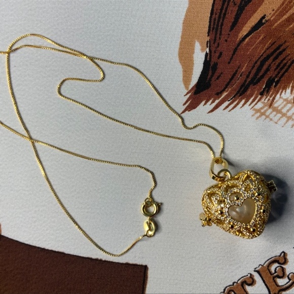 18k Grit, Grace, + Heart Freshwater Pearl+Swarovski Crystal Locket Pendant NWOT - Picture 5 of 9